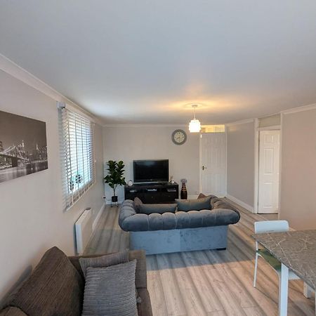 A&A Apartment Basildon Nevendon Exteriör bild