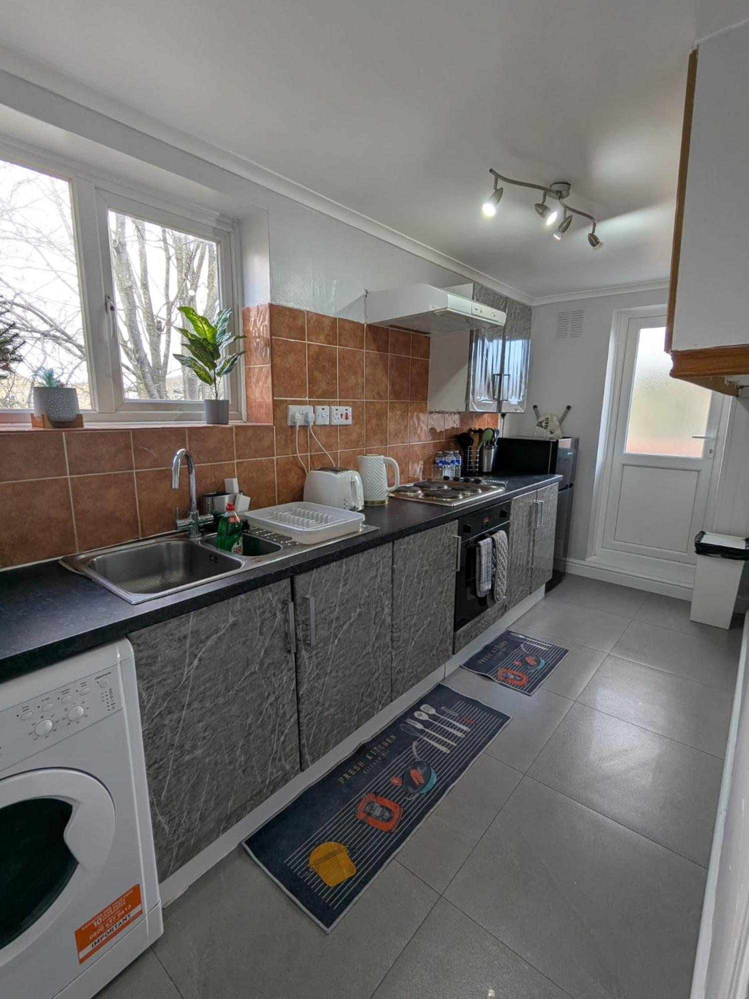 A&A Apartment Basildon Nevendon Exteriör bild