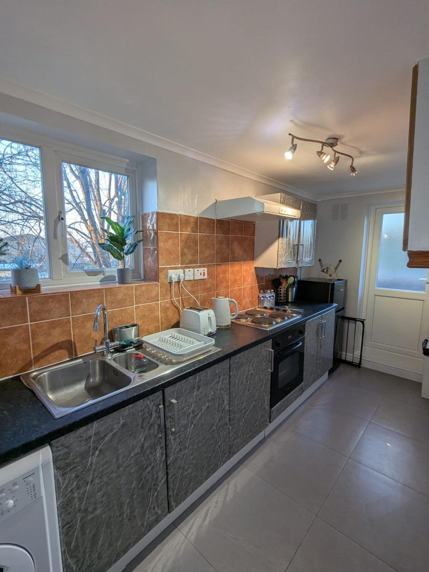 A&A Apartment Basildon Nevendon Exteriör bild